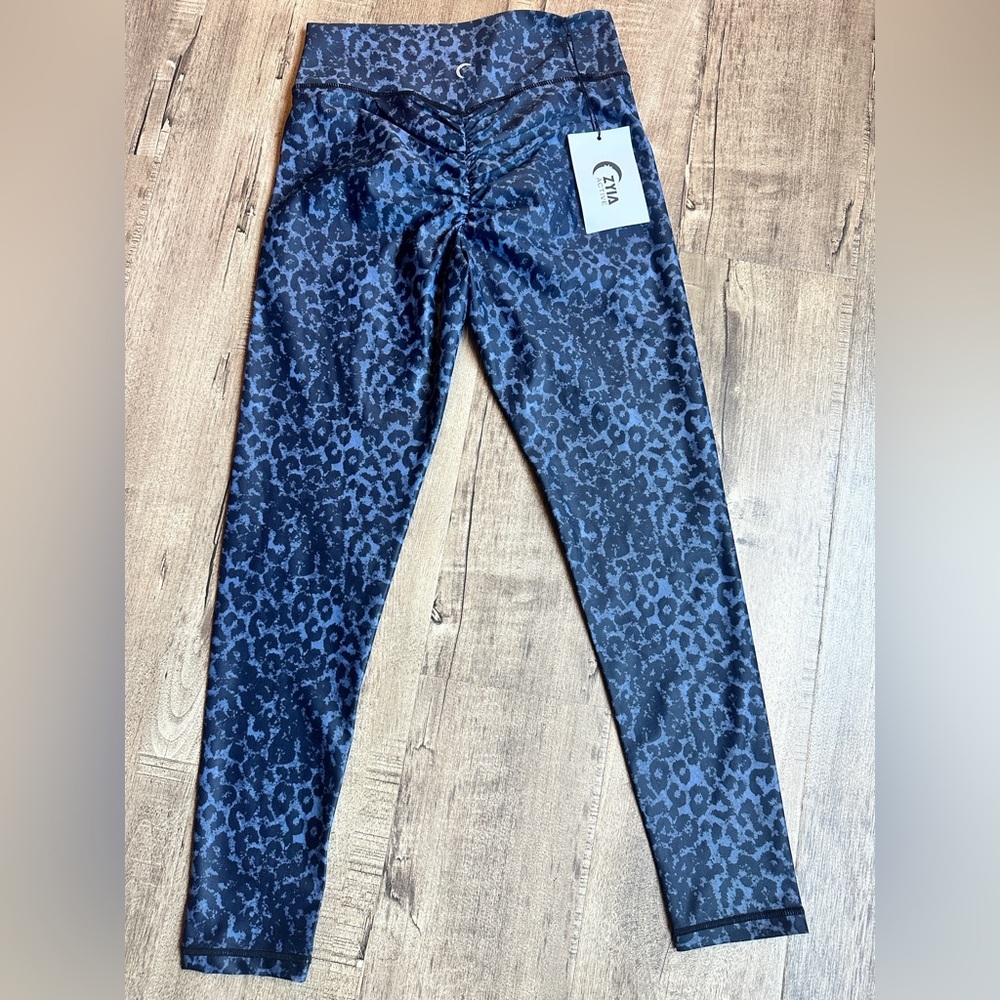 Zyia Stone Leopard Scrunchy Light and Luxe Leggings Women’s Size 6/8 NWOT - Picture 4 of 4
